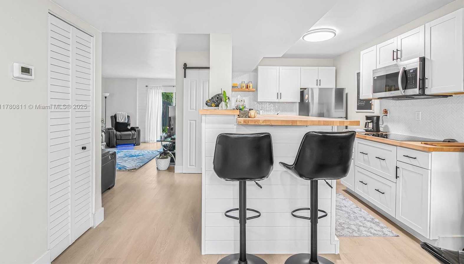 Small Image of 9548 SOUTH WEST 140TH CT #9548, Miami Number 4