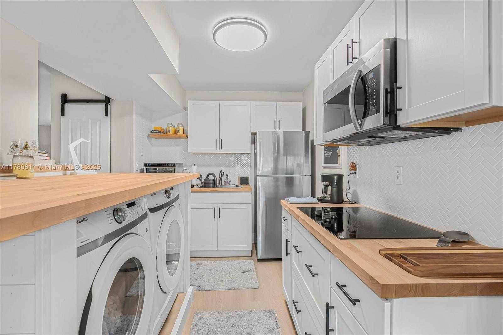 Small Image of 9548 SOUTH WEST 140TH CT #9548, Miami Number 6