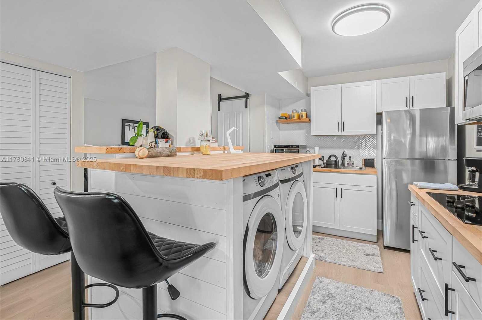 Small Image of 9548 SOUTH WEST 140TH CT #9548, Miami Number 7