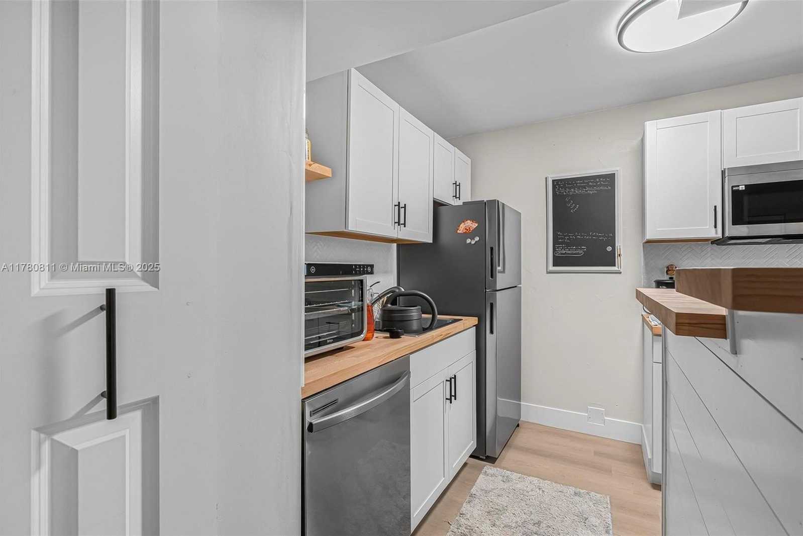 Small Image of 9548 SOUTH WEST 140TH CT #9548, Miami Number 9