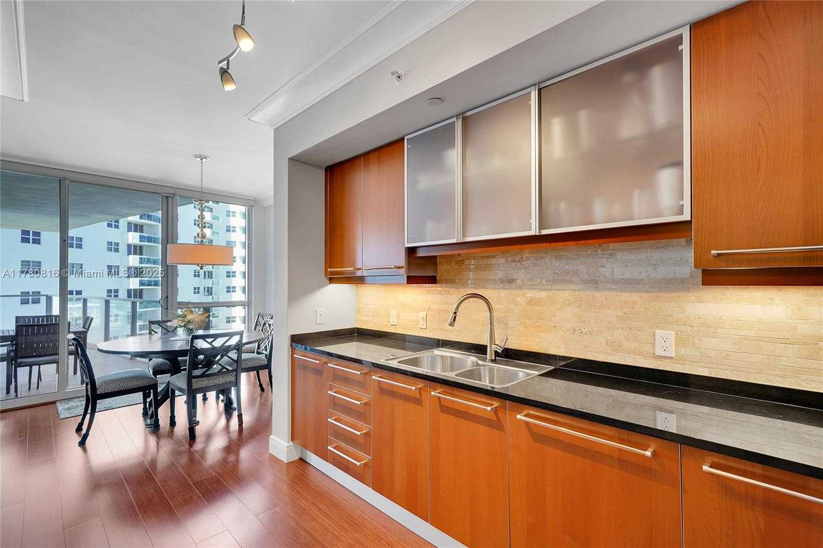 Small Image of 3101 SOUTH OCEAN DR #701, Hollywood Number 11