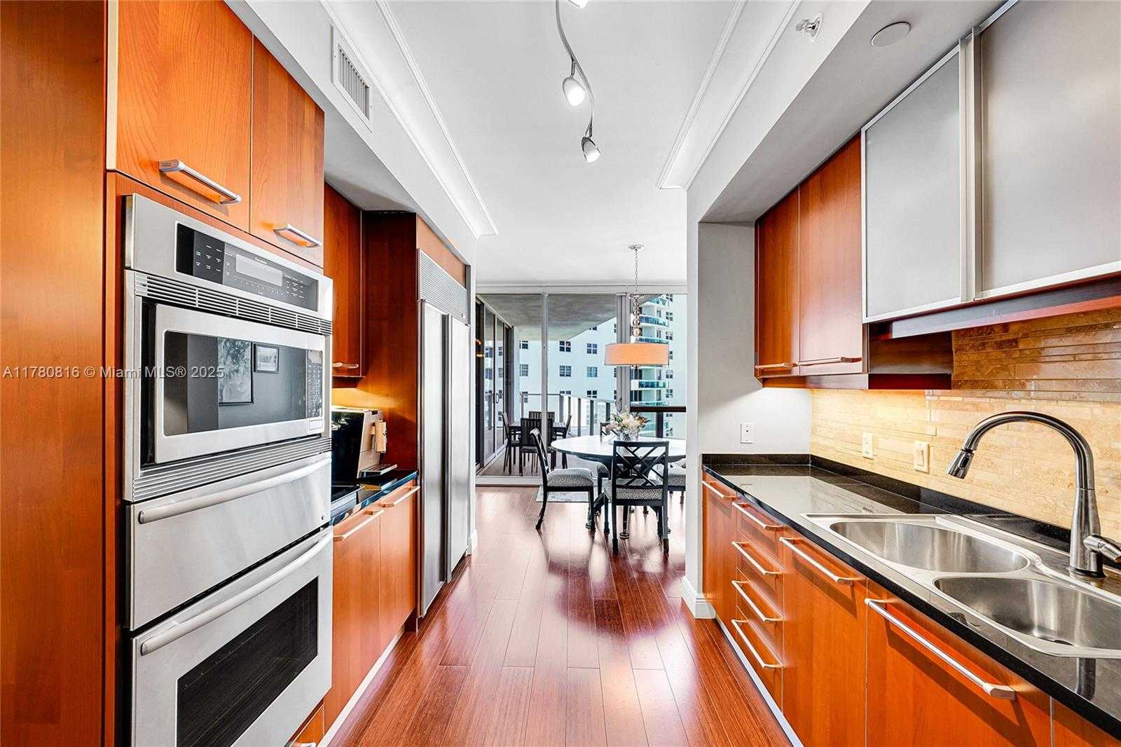 Small Image of 3101 SOUTH OCEAN DR #701, Hollywood Number 12