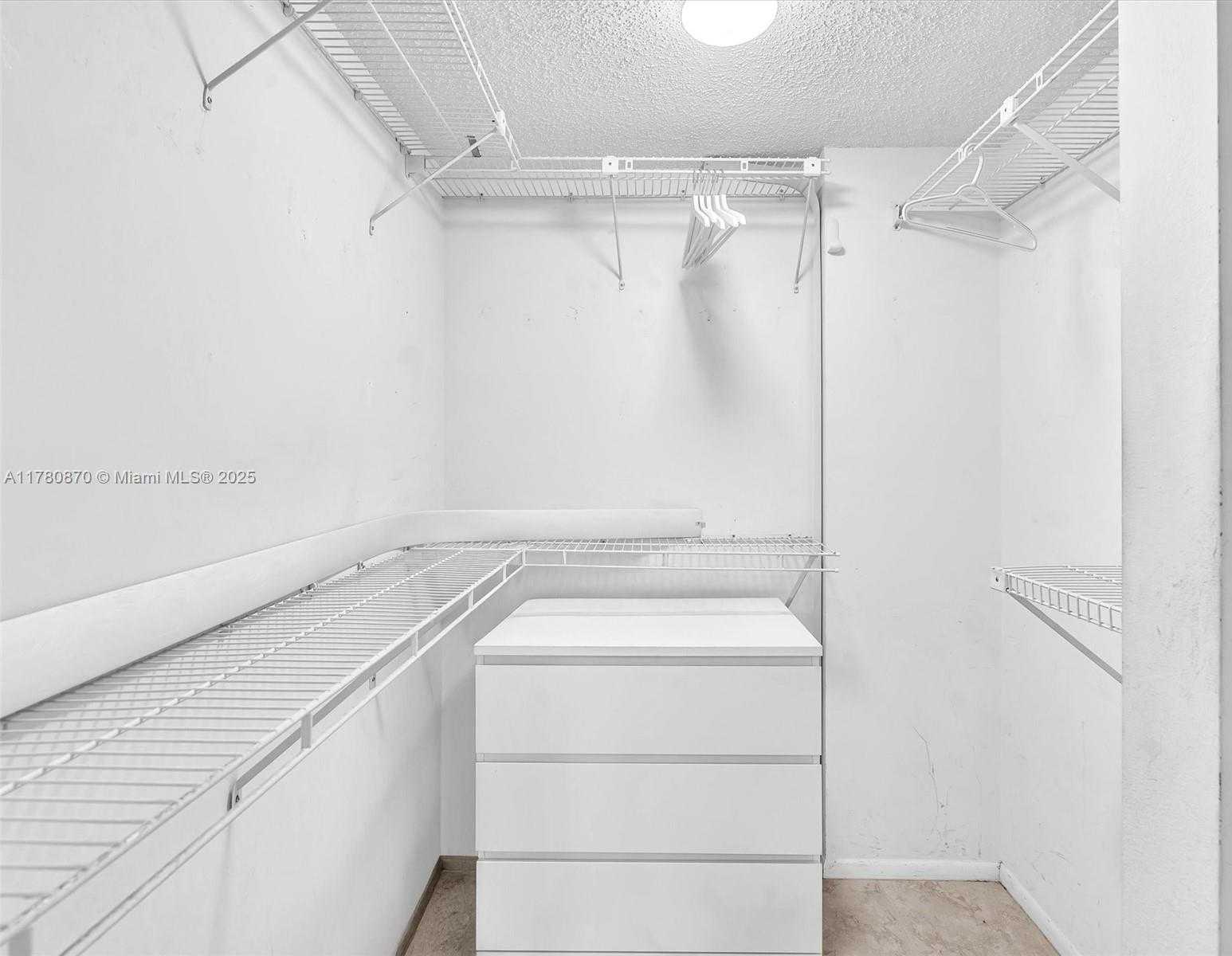 Small Image of 9311 ORANGE GROVE DR #301, Davie Number 23