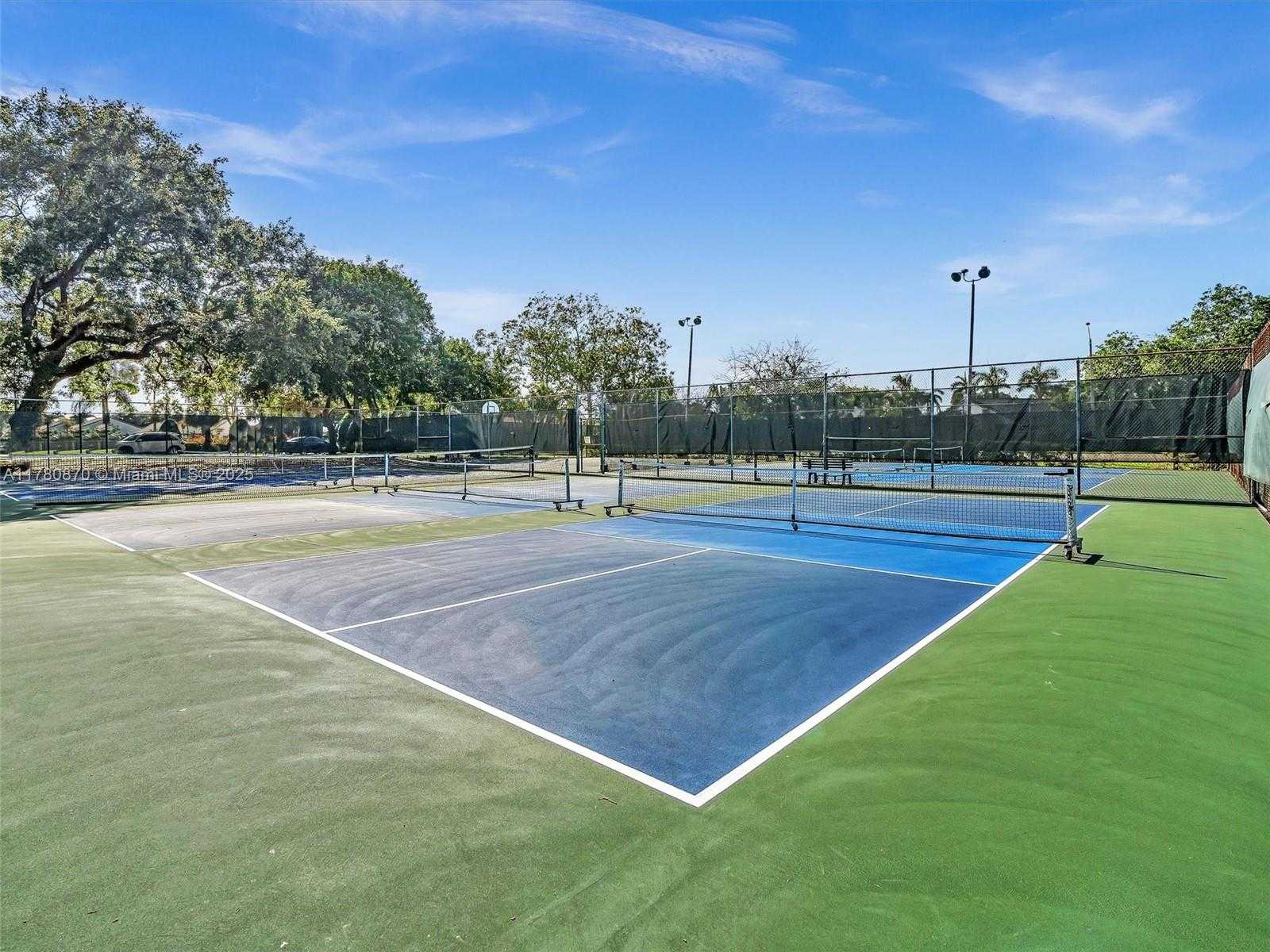 Small Image of 9311 ORANGE GROVE DR #301, Davie Number 38