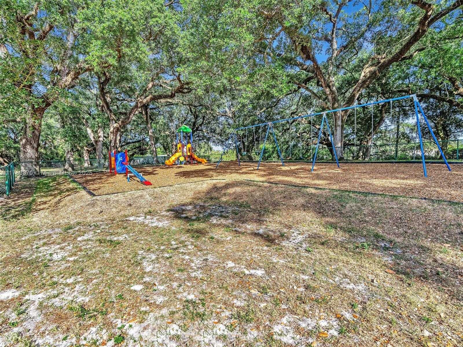 Small Image of 9311 ORANGE GROVE DR #301, Davie Number 42