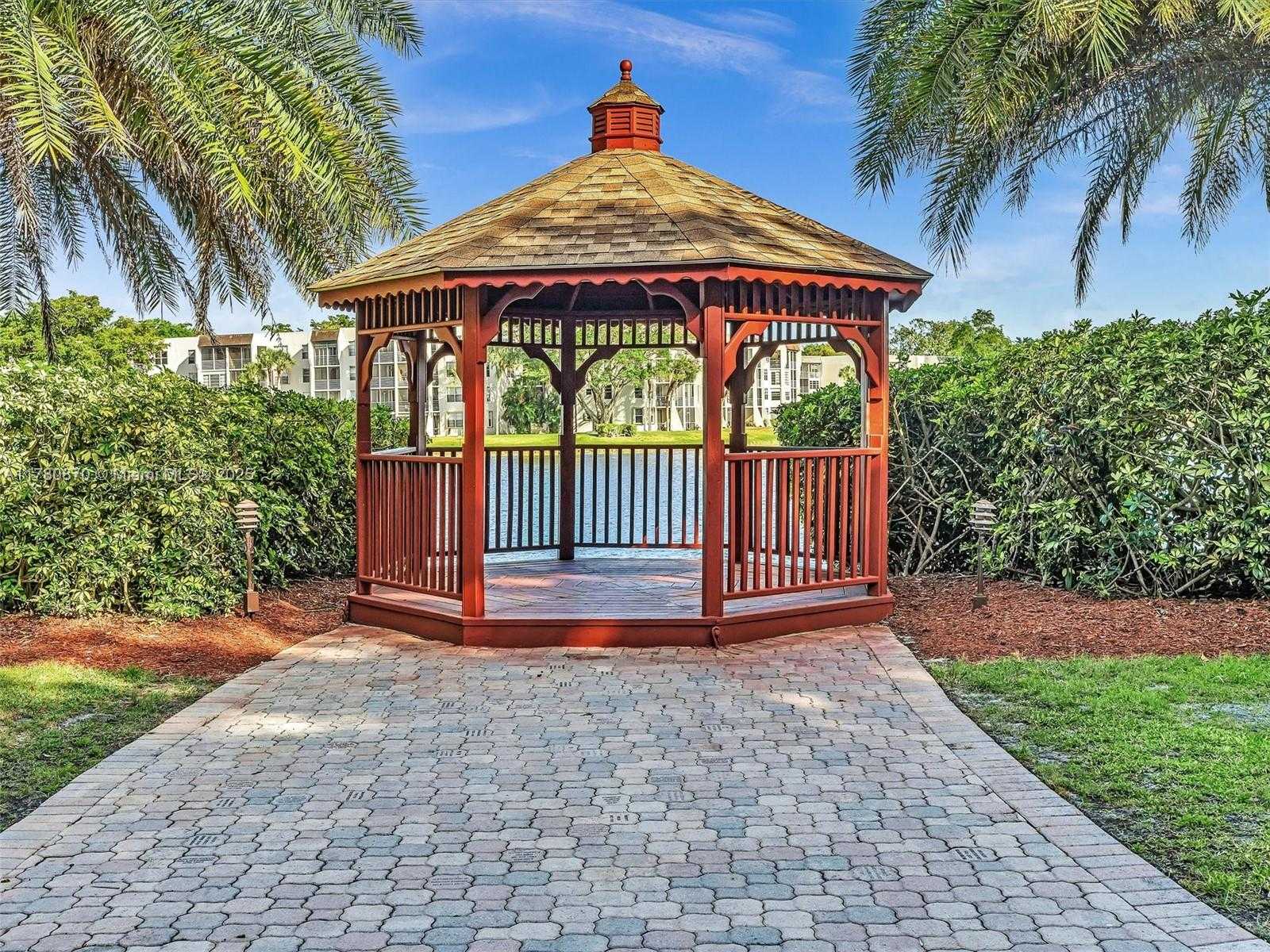 Small Image of 9311 ORANGE GROVE DR #301, Davie Number 43