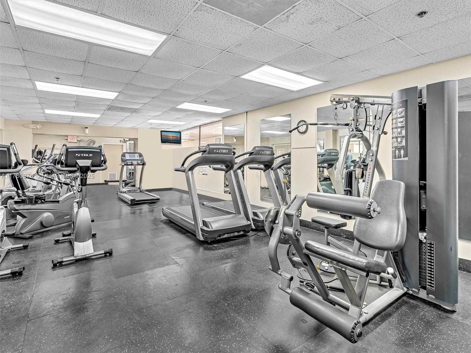 Small Image of 9311 ORANGE GROVE DR #301, Davie Number 45