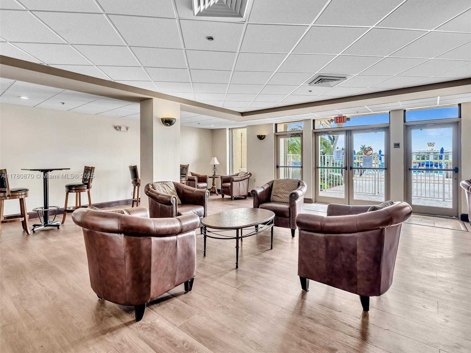 Small Image of 9311 ORANGE GROVE DR #301, Davie Number 48