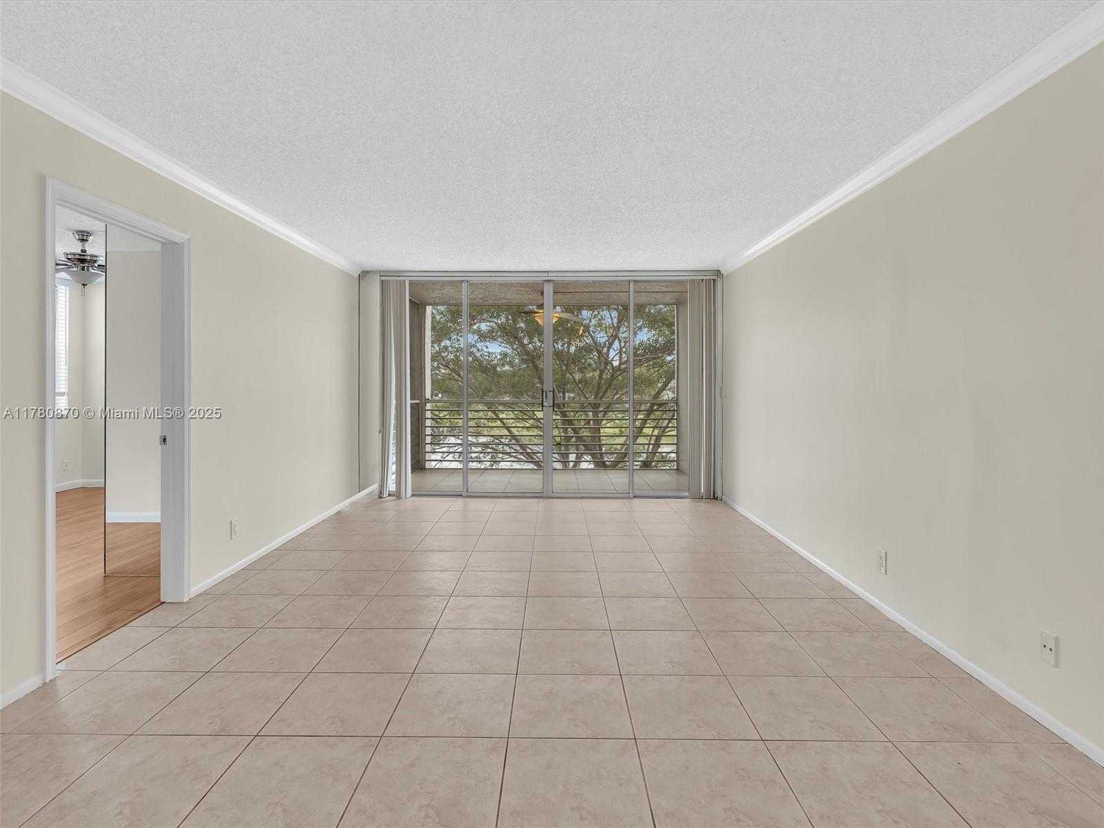 Small Image of 9311 ORANGE GROVE DR #301, Davie Number 5