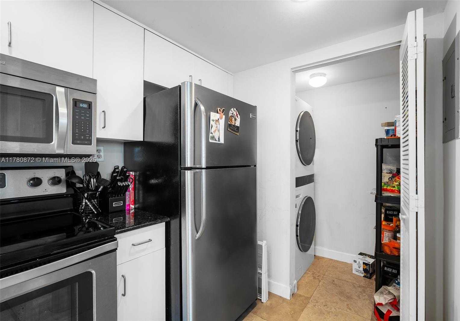 Small Image of 650 WEST AVE #2104, Miami Beach Number 14
