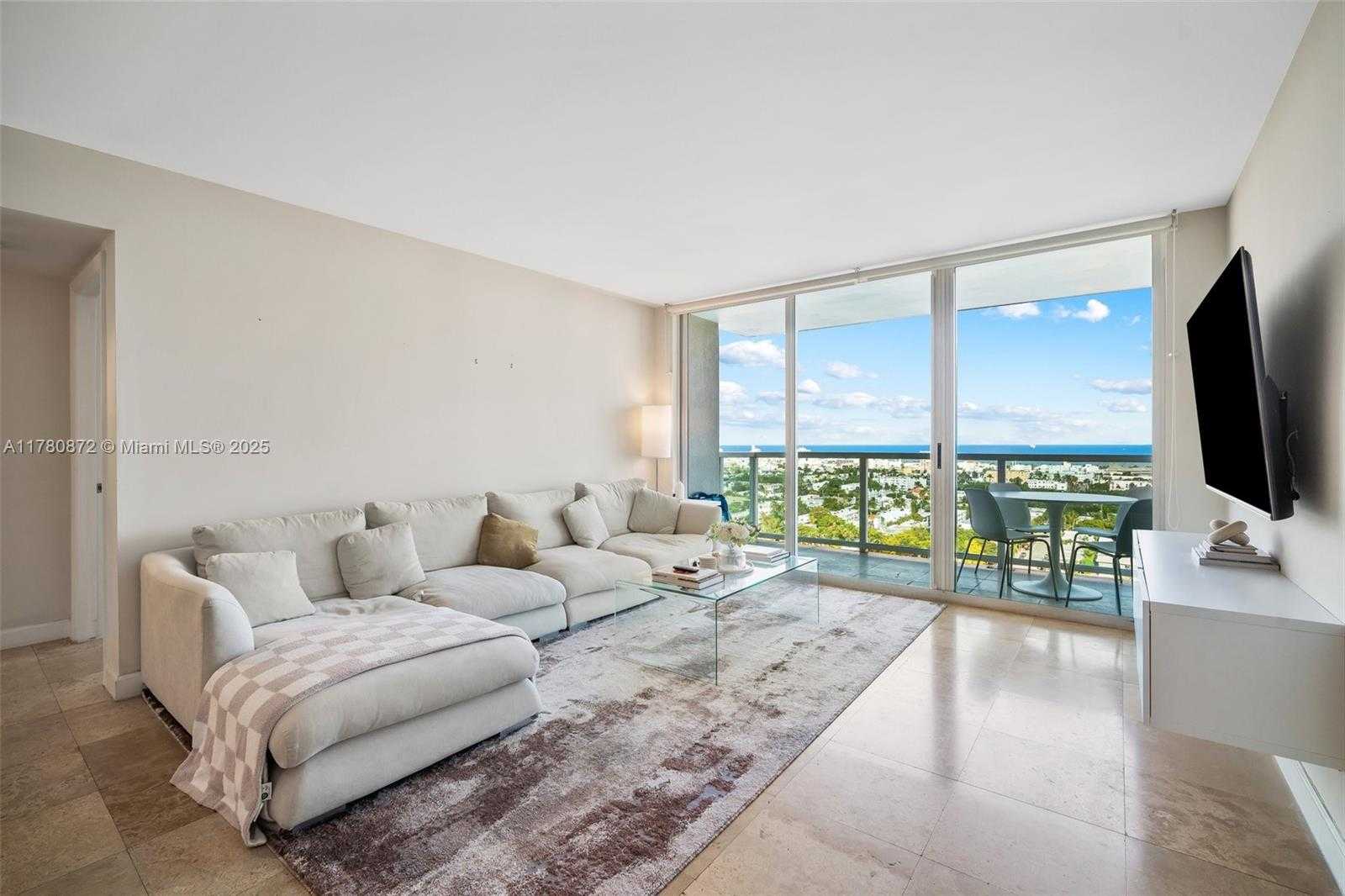 Small Image of 650 WEST AVE #2104, Miami Beach Number 3