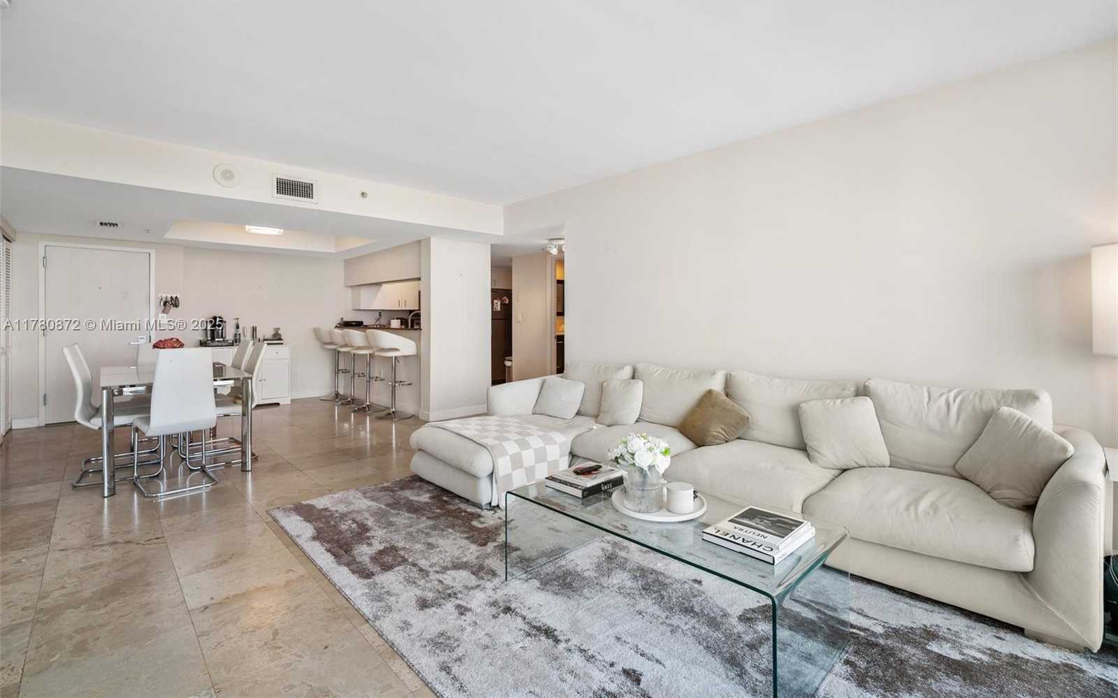 Small Image of 650 WEST AVE #2104, Miami Beach Number 6