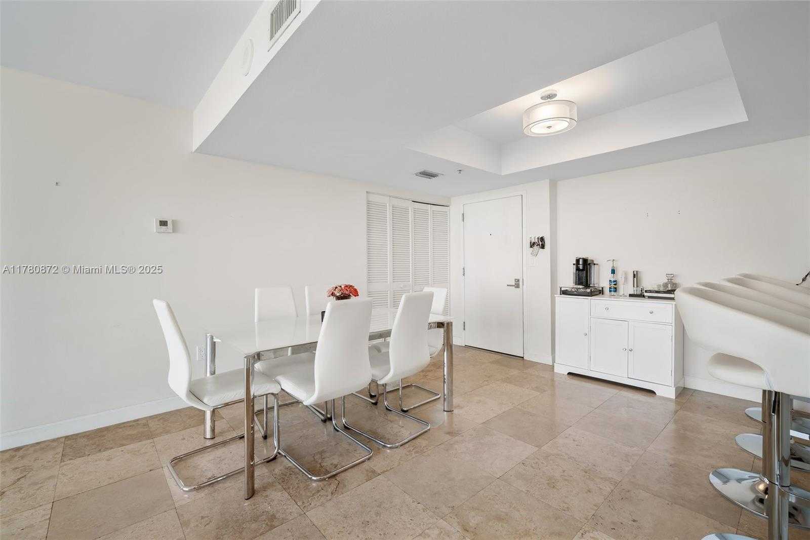 Small Image of 650 WEST AVE #2104, Miami Beach Number 7