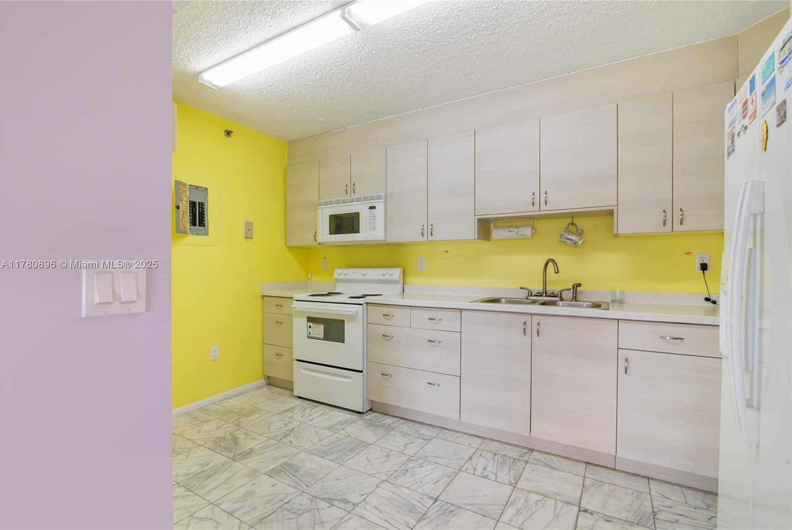 Small Image of 9341 COLLINS AVE #903, Surfside Number 4