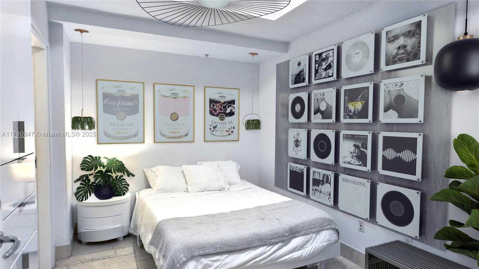 Small Image of 50 SOUTH POINTE DR #504, Miami Beach Number 5