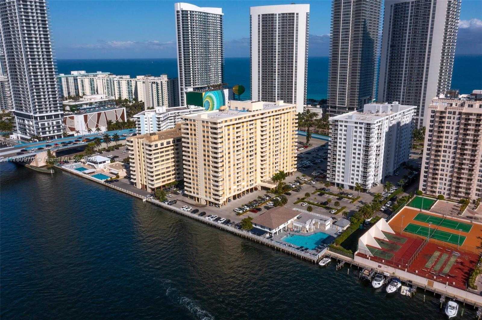 Small Image of 1833 SOUTH OCEAN DR #808, Hallandale Beach Number 12