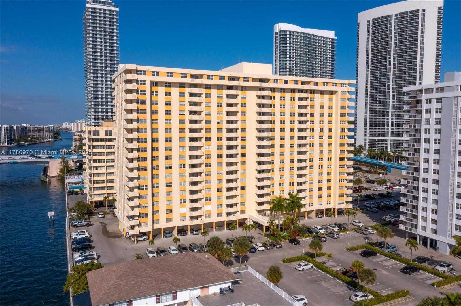 Small Image of 1833 SOUTH OCEAN DR #808, Hallandale Beach Number 15