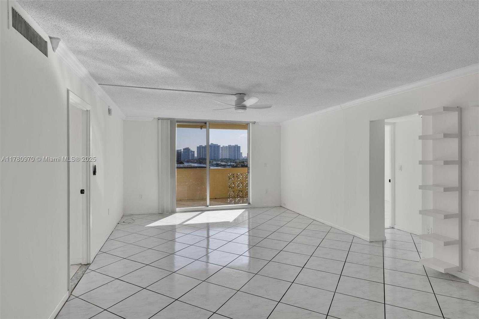 Small Image of 1833 SOUTH OCEAN DR #808, Hallandale Beach Number 20