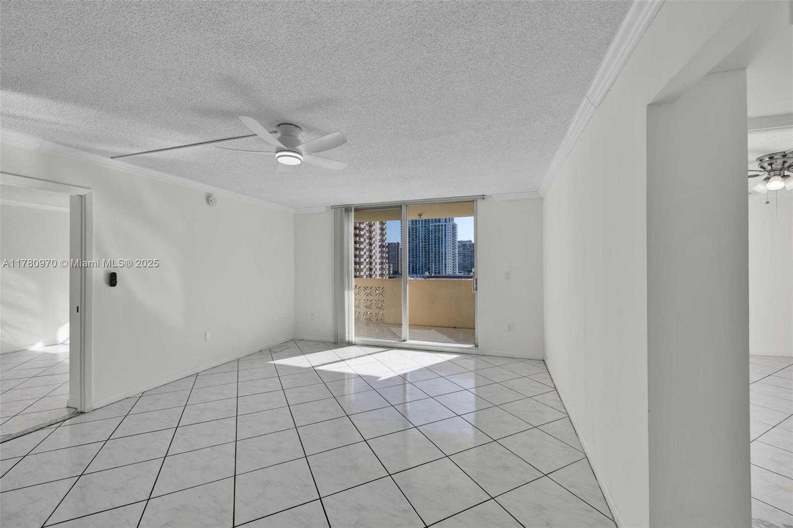 Small Image of 1833 SOUTH OCEAN DR #808, Hallandale Beach Number 27