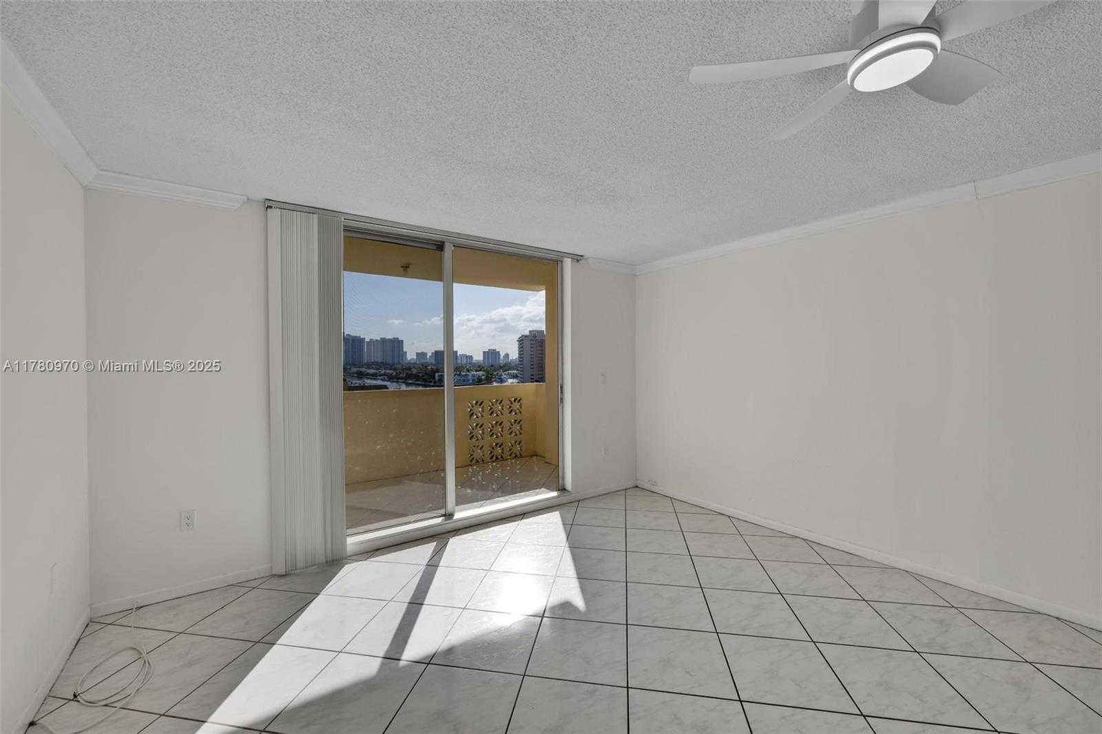 Small Image of 1833 SOUTH OCEAN DR #808, Hallandale Beach Number 29
