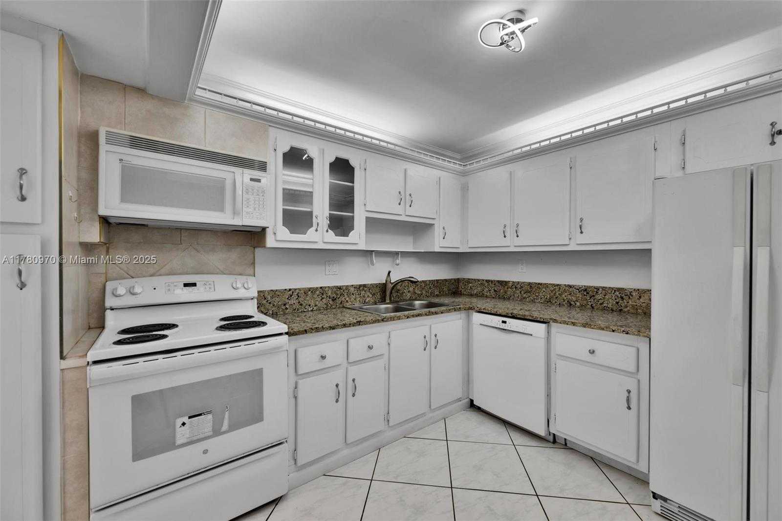 Small Image of 1833 SOUTH OCEAN DR #808, Hallandale Beach Number 44