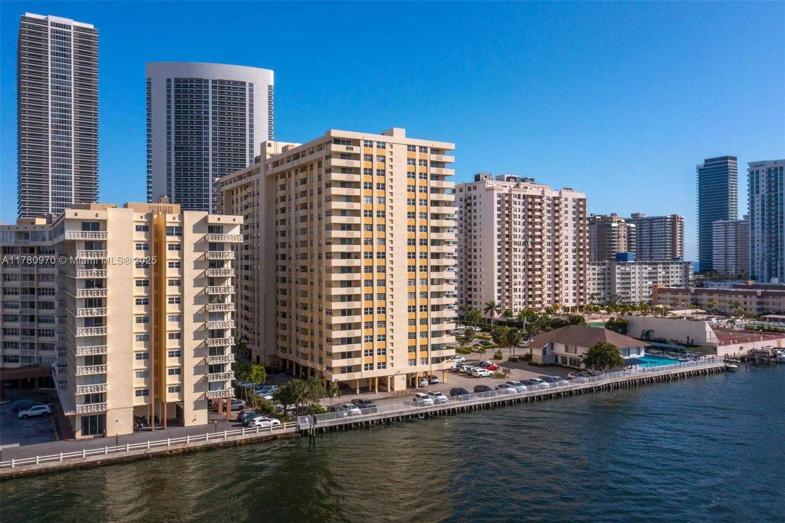 Small Image of 1833 SOUTH OCEAN DR #808, Hallandale Beach Number 6