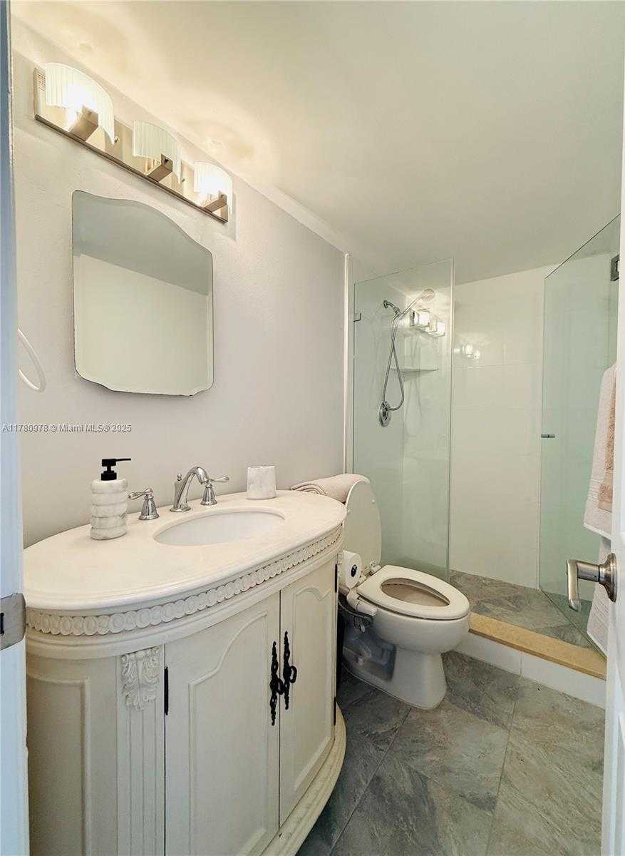 Small Image of 2101 SOUTH OCEAN DR #1902, Hollywood Number 19