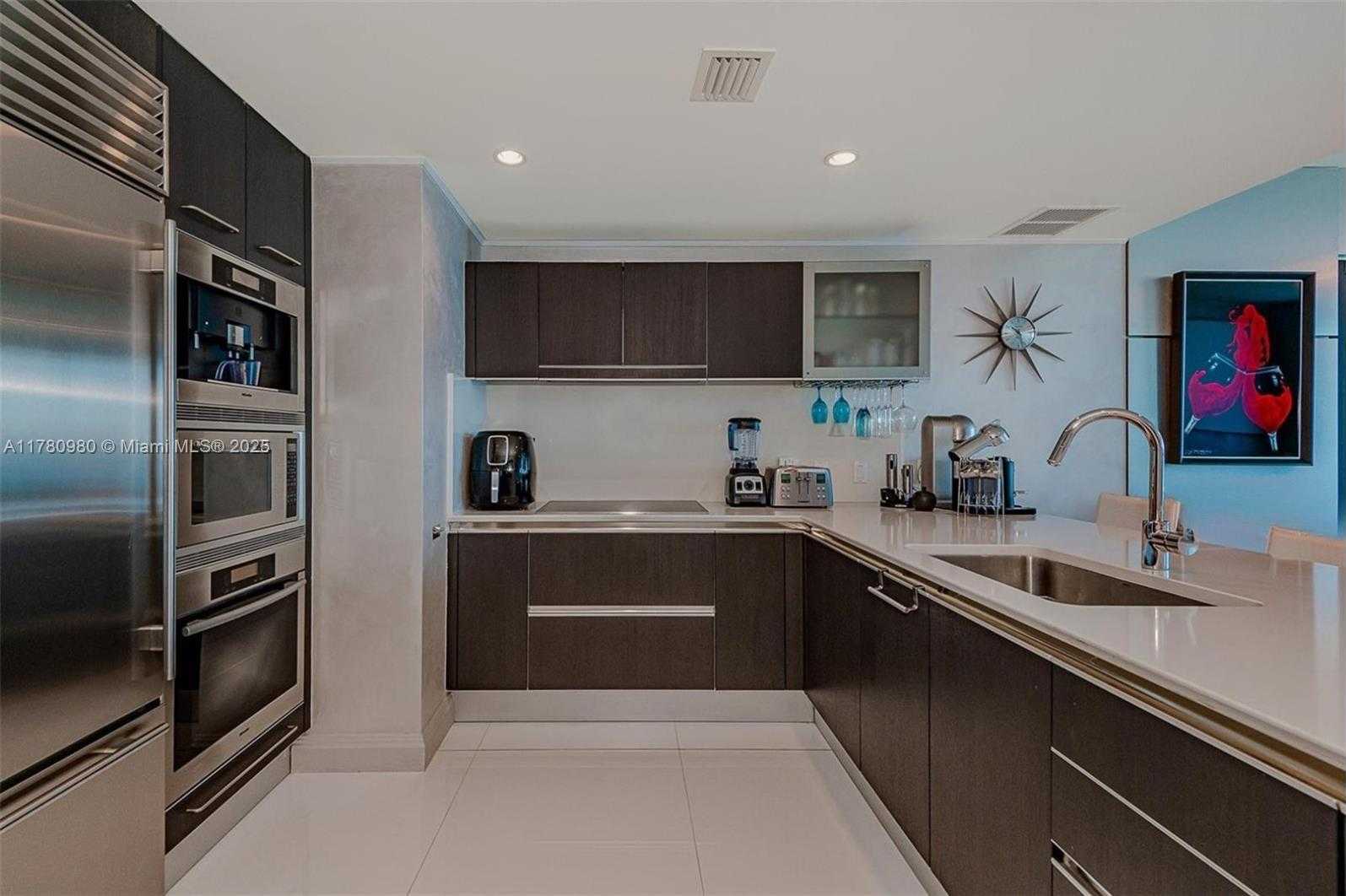 Small Image of 17001 COLLINS AVE #1507, Sunny Isles Beach Number 3