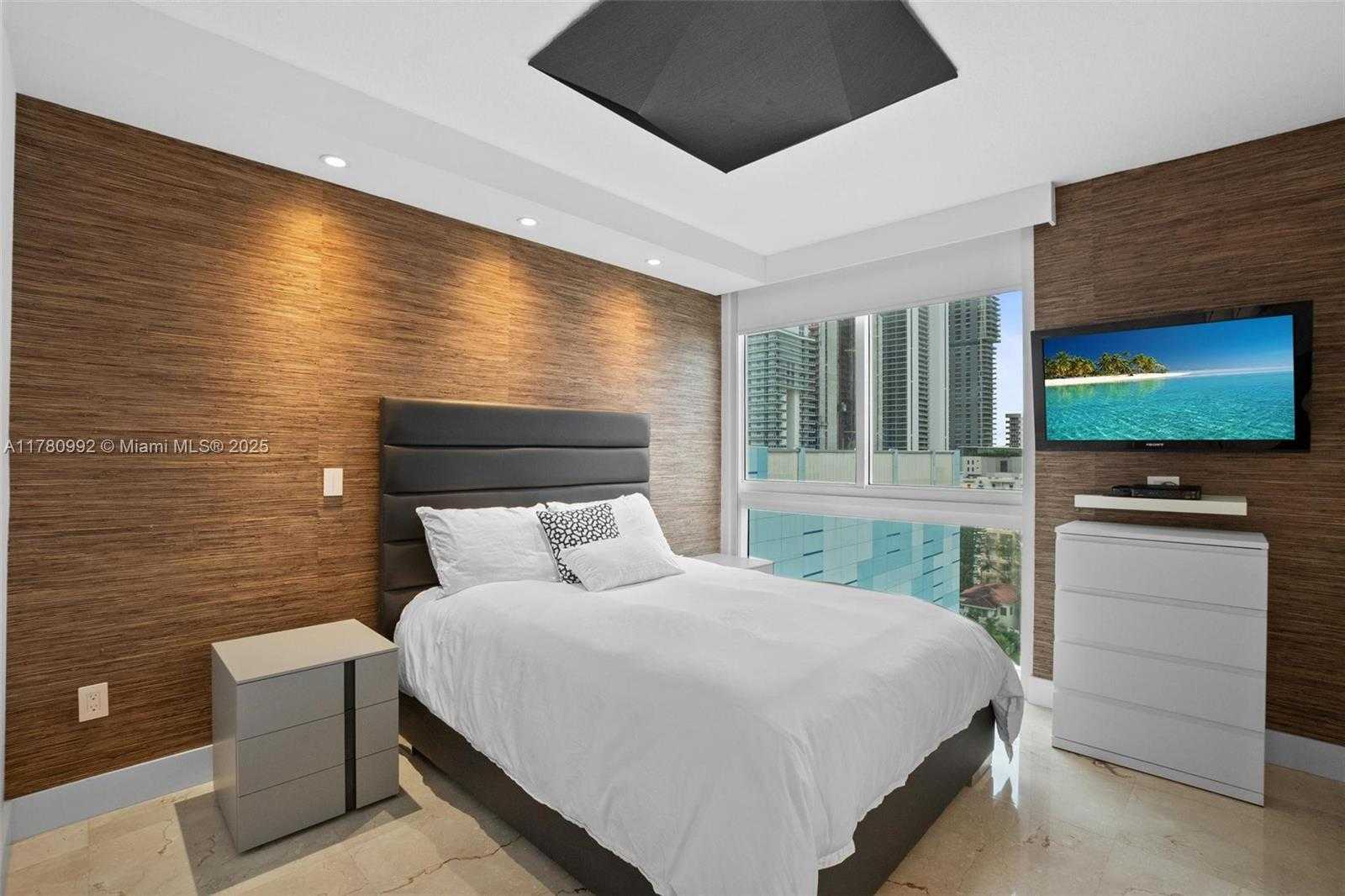 Small Image of 600 NORTH EAST 27TH ST #1005, Miami Number 15