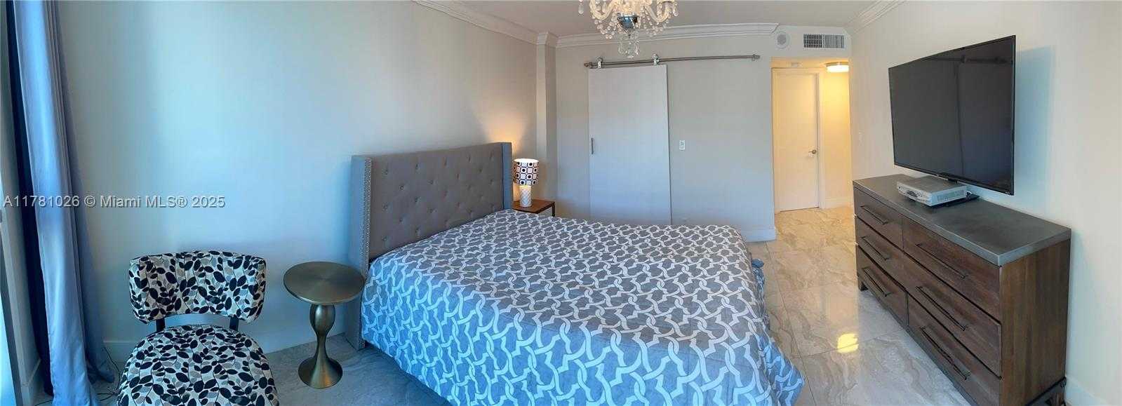 Small Image of 2655 COLLINS AVE #1407, Miami Beach Number 11