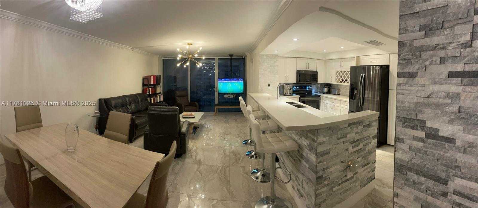 Small Image of 2655 COLLINS AVE #1407, Miami Beach Number 5