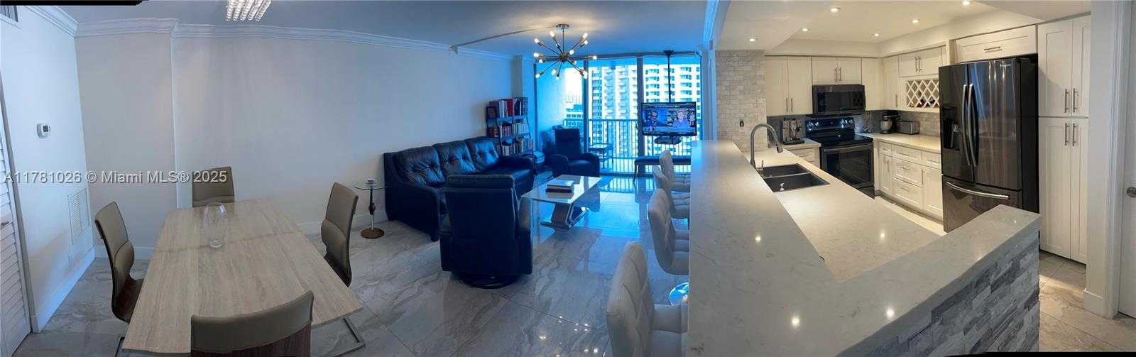 Small Image of 2655 COLLINS AVE #1407, Miami Beach Number 6