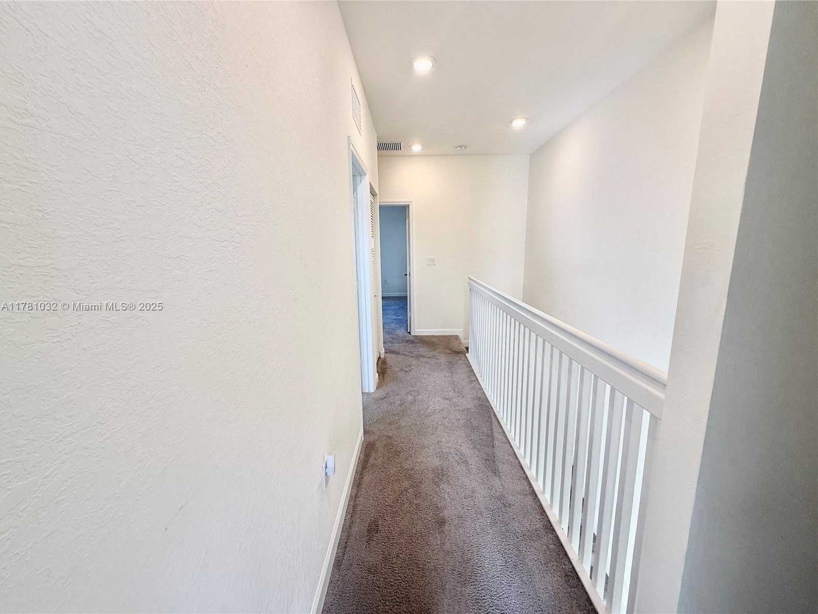 Small Image of 11119 WEST 34TH WAY, Hialeah Number 18