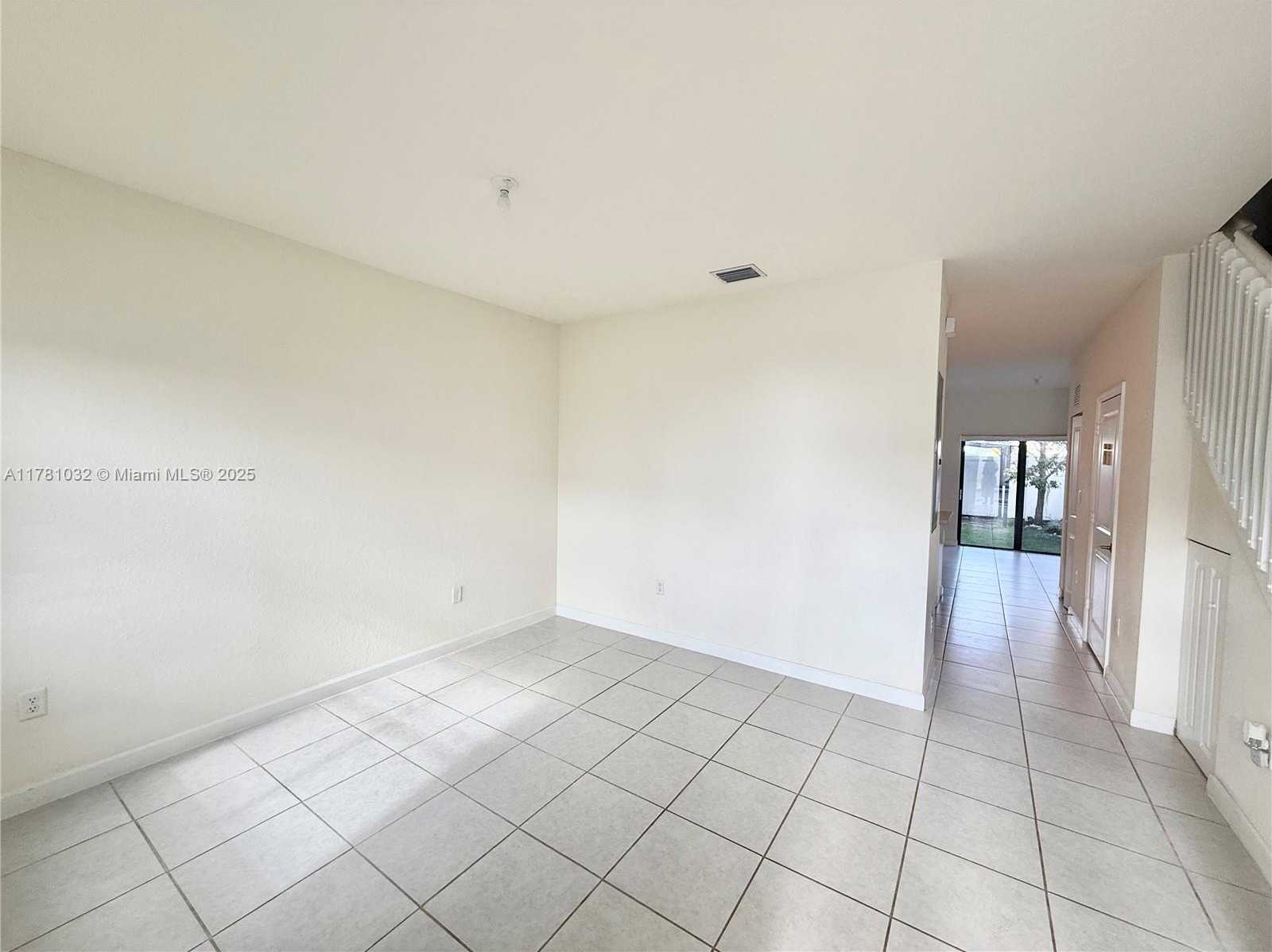 Small Image of 11119 WEST 34TH WAY, Hialeah Number 6