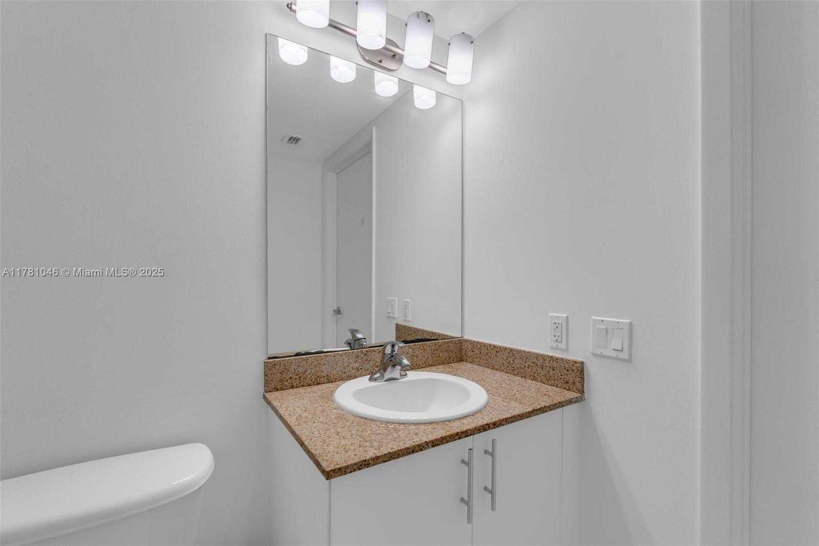 Small Image of 1861 NORTH WEST S RIVER DR #1207, Miami Number 19