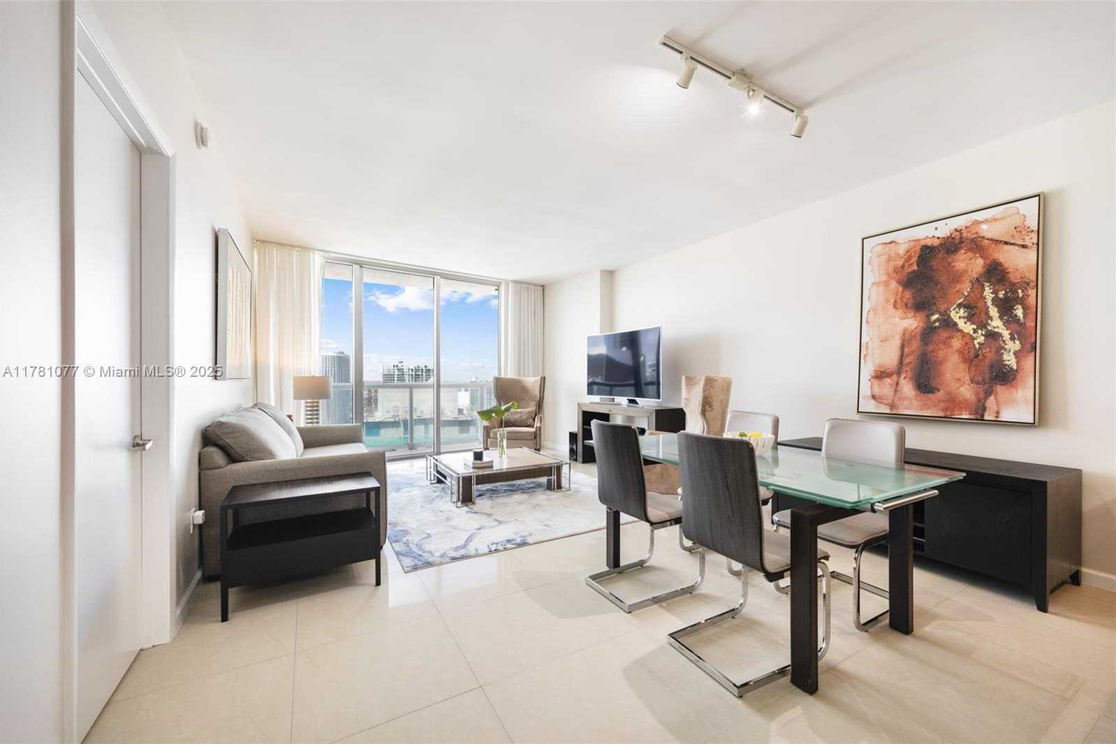 Small Image of 485 BRICKELL AVE #4707, Miami Number 15