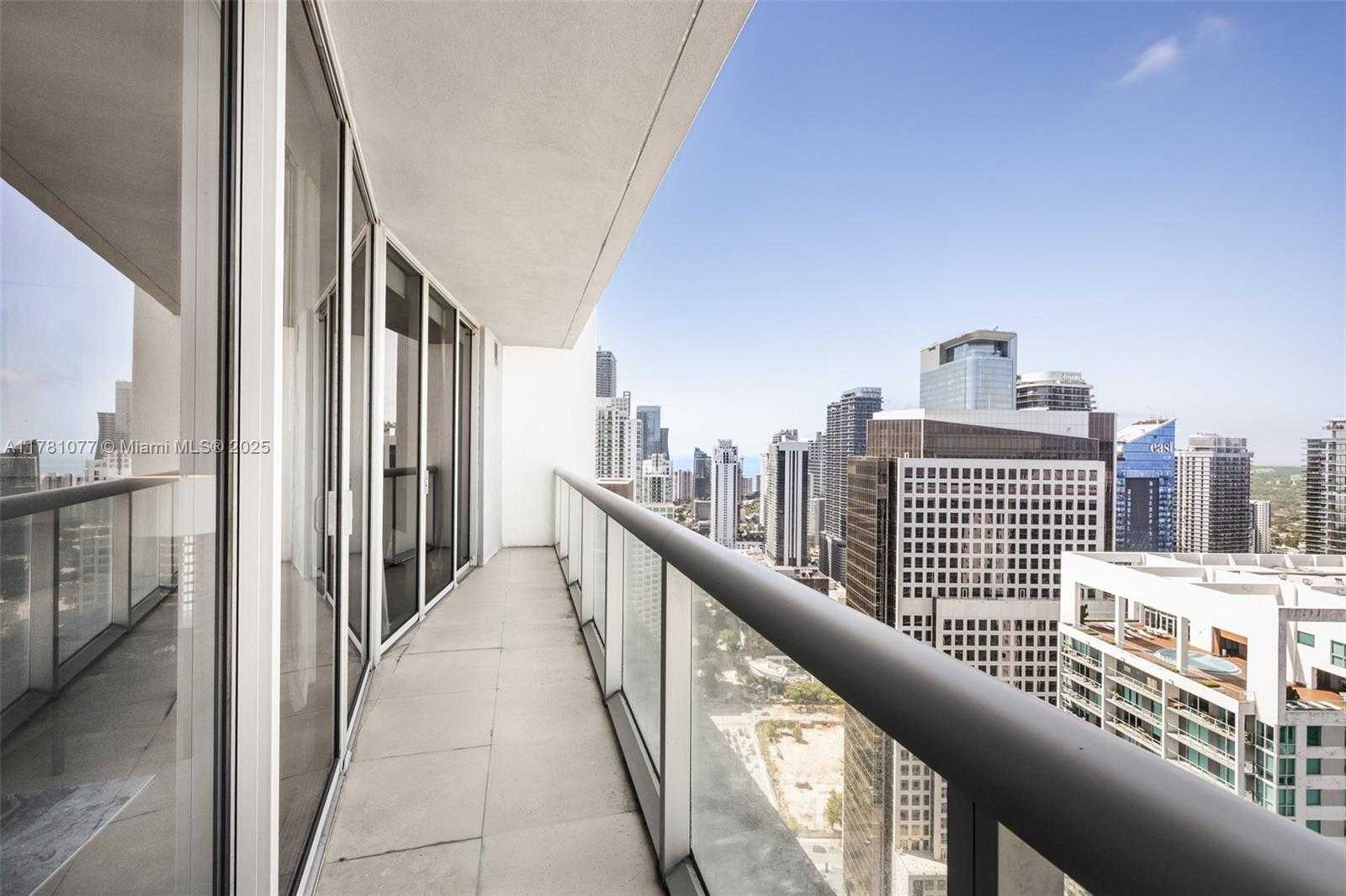 Small Image of 485 BRICKELL AVE #4707, Miami Number 16