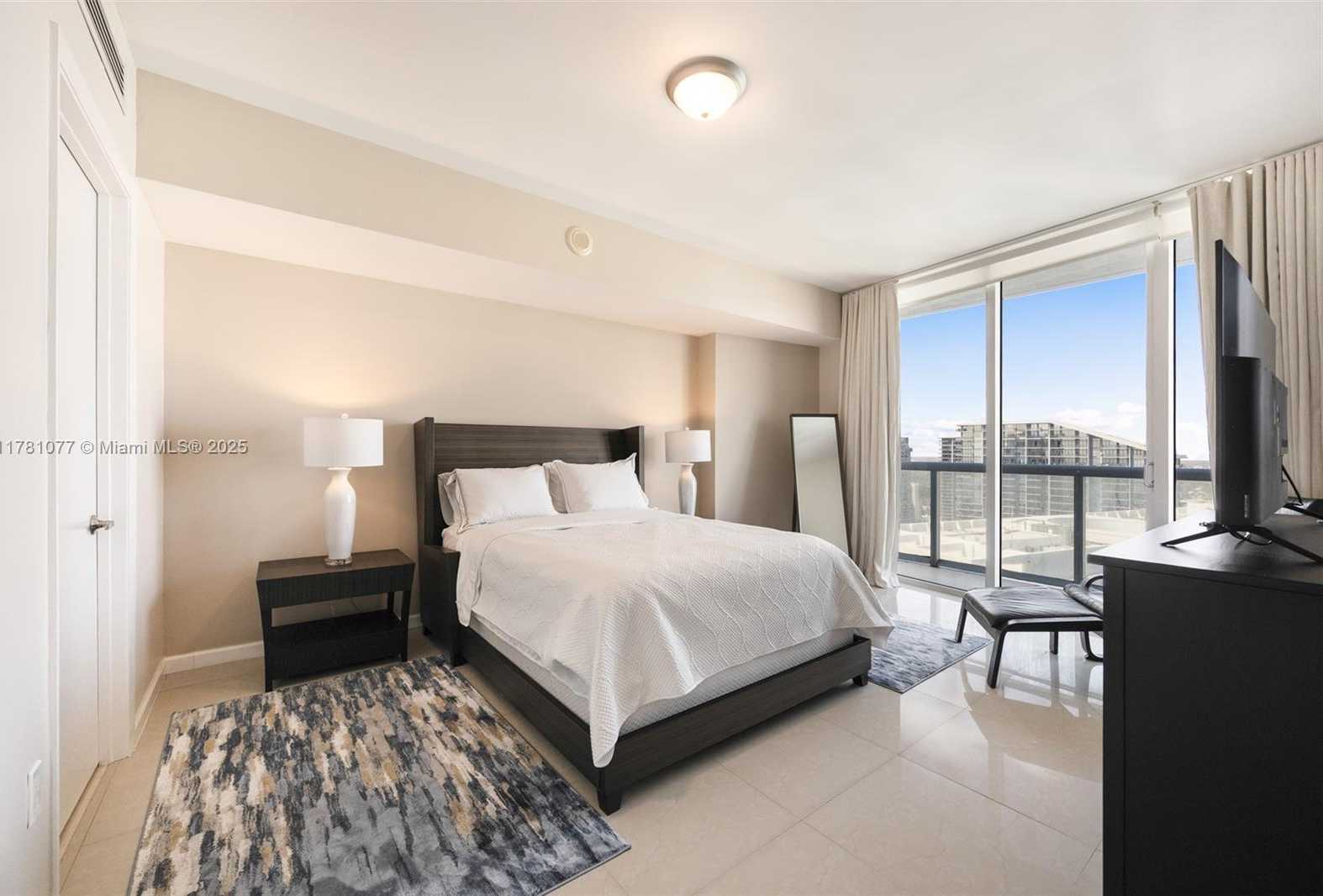 Small Image of 485 BRICKELL AVE #4707, Miami Number 20