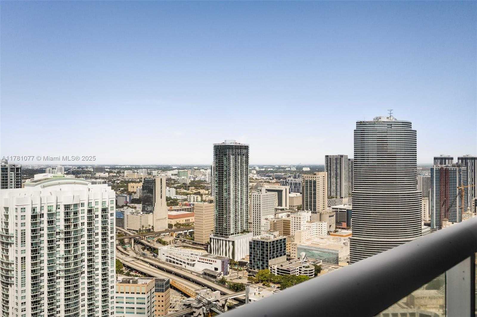 Small Image of 485 BRICKELL AVE #4707, Miami Number 24