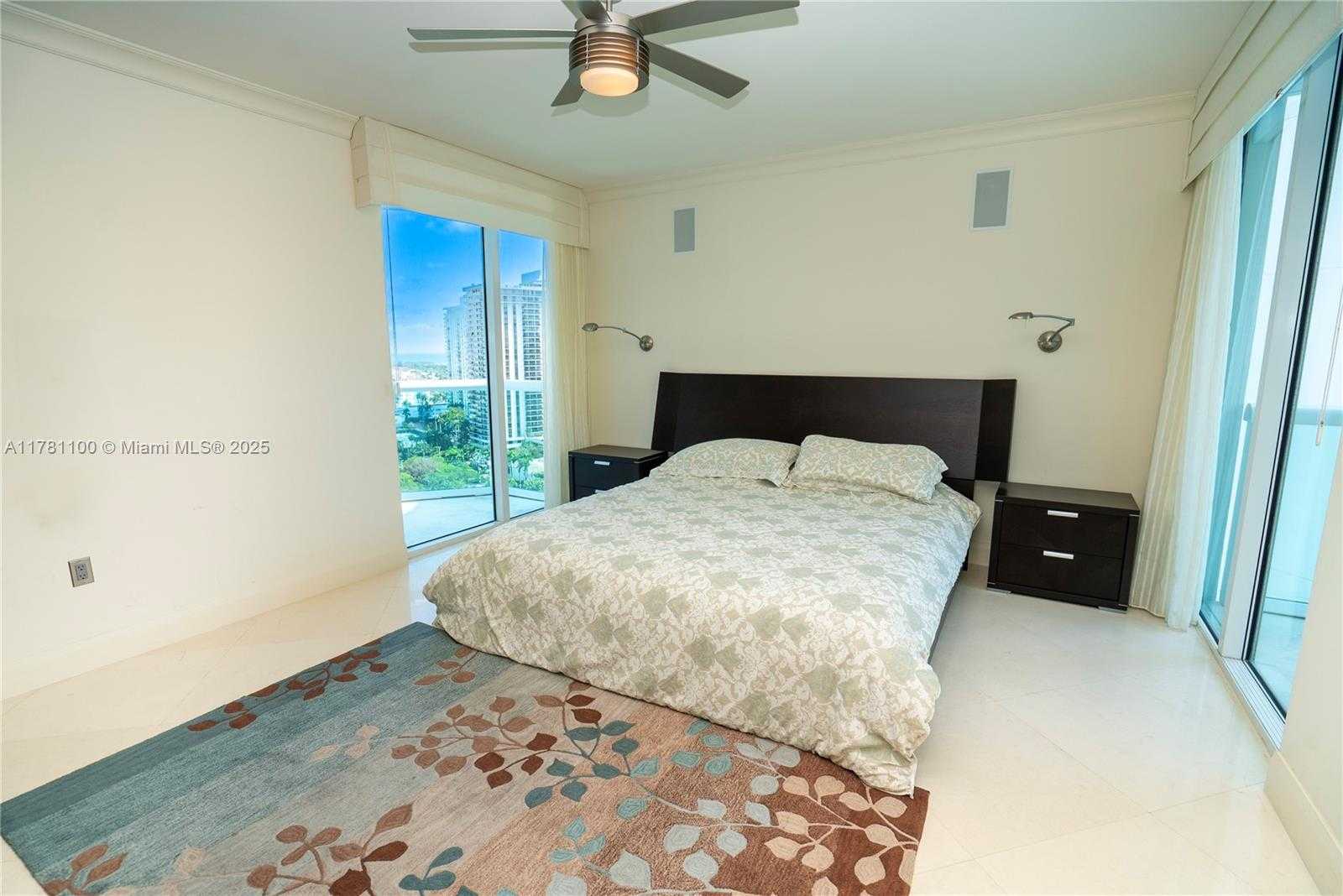 Small Image of 19400 TURNBERRY WAY #1732, Aventura Number 13