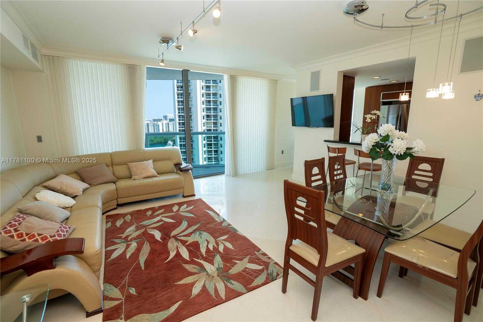 Small Image of 19400 TURNBERRY WAY #1732, Aventura Number 18
