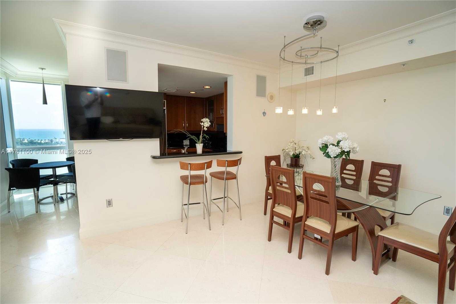 Small Image of 19400 TURNBERRY WAY #1732, Aventura Number 20