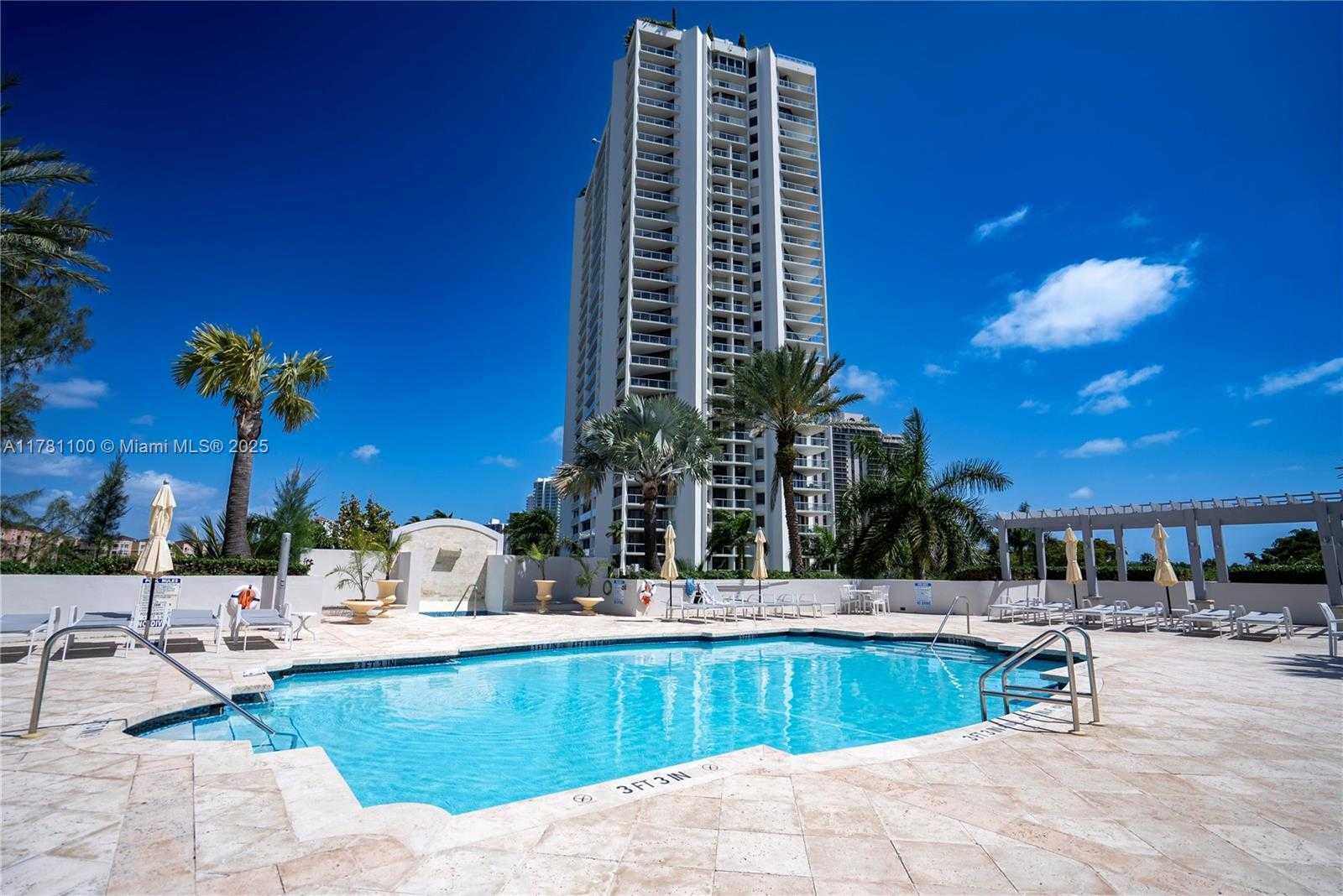 Small Image of 19400 TURNBERRY WAY #1732, Aventura Number 31