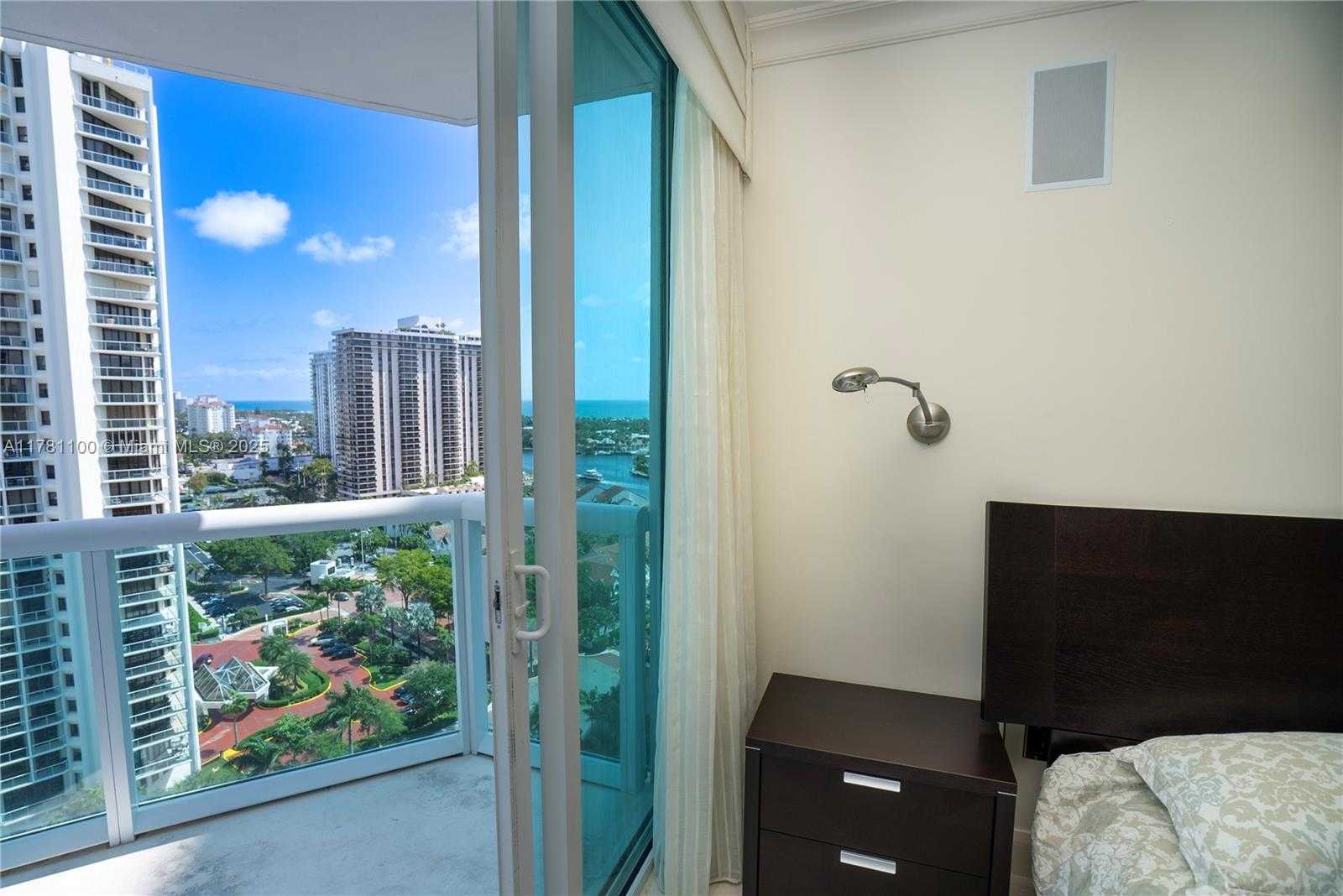 Small Image of 19400 TURNBERRY WAY #1732, Aventura Number 8