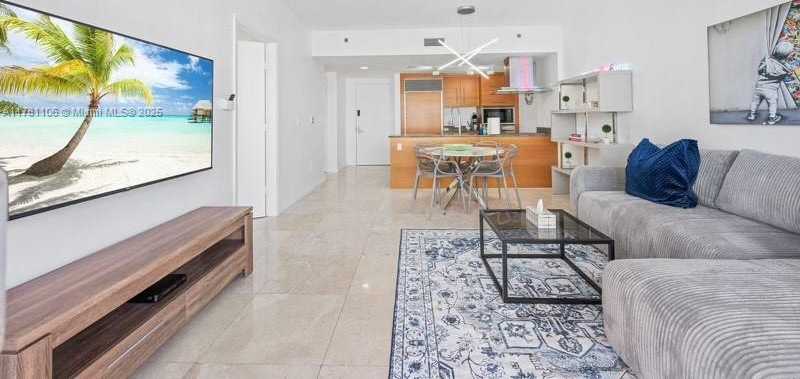 Small Image of 485 BRICKELL AVE #3503, Miami Number 10