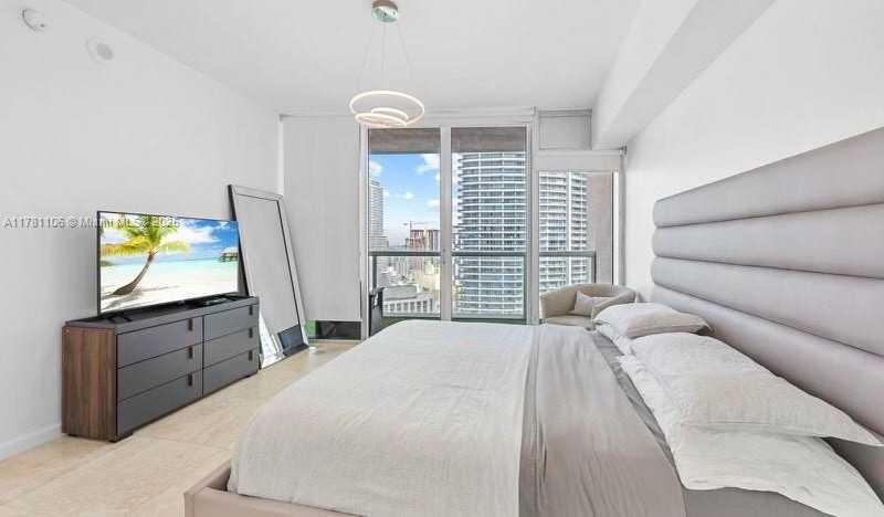 Small Image of 485 BRICKELL AVE #3503, Miami Number 11
