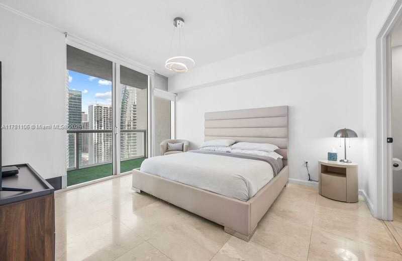 Small Image of 485 BRICKELL AVE #3503, Miami Number 12