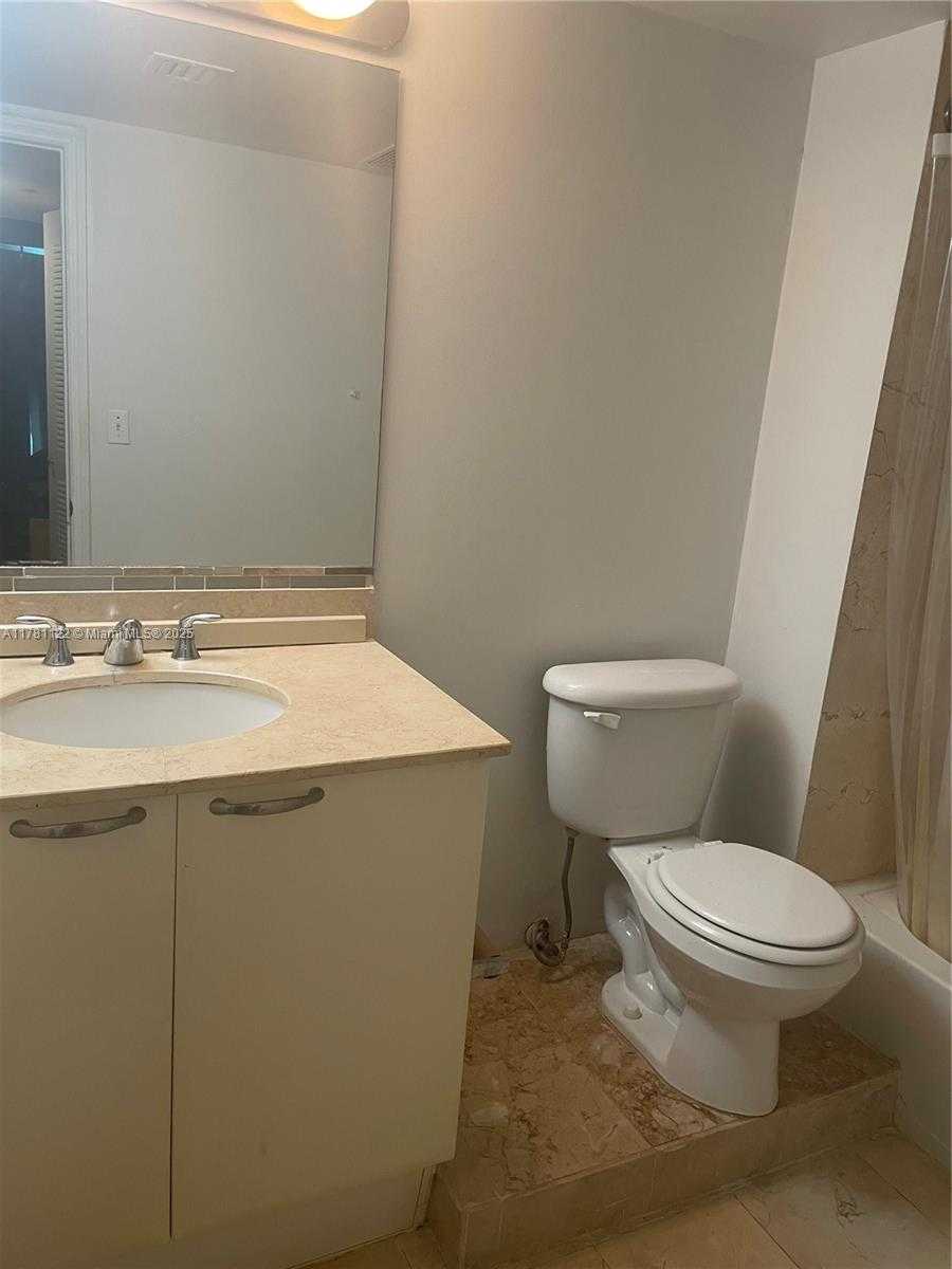 Small Image of 2101 Brickell Ave, Miami, FL 33129, USA Number 12