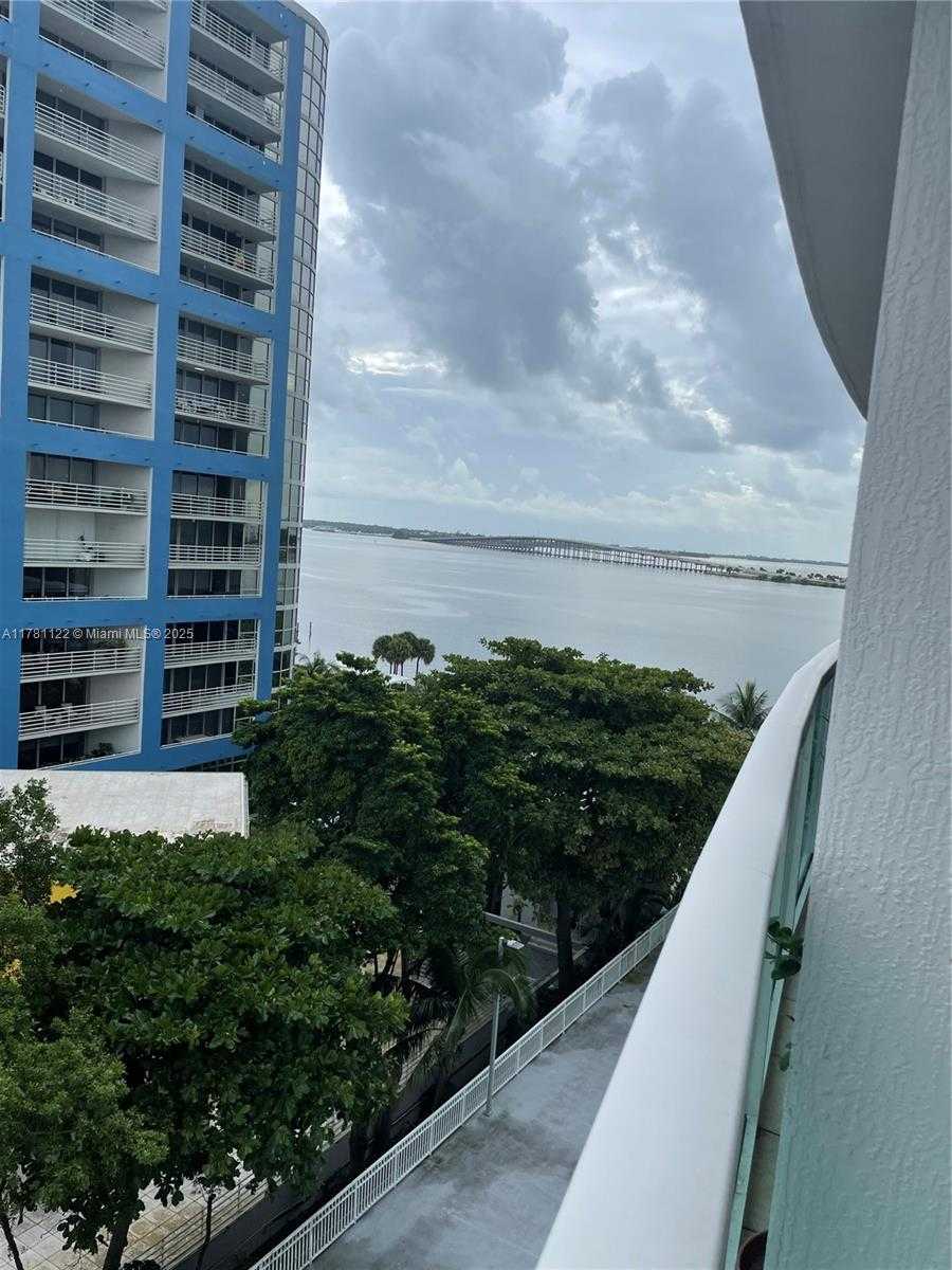 Small Image of 2101 Brickell Ave, Miami, FL 33129, USA Number 16