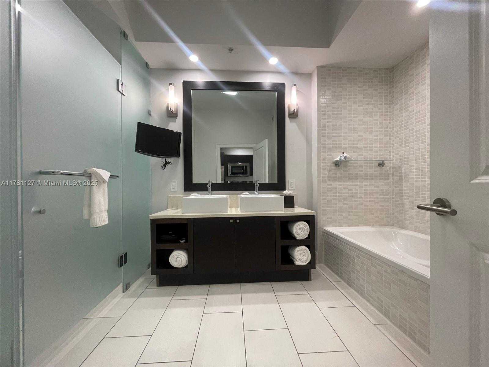 Small Image of 5300 NORTH WEST 87TH AVE #1103, Doral Number 19